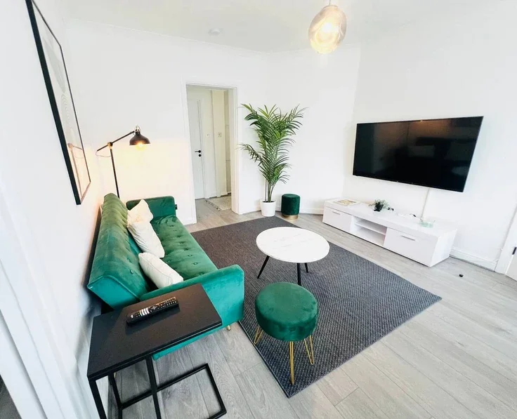 Flat Glenloch Road in Greater London