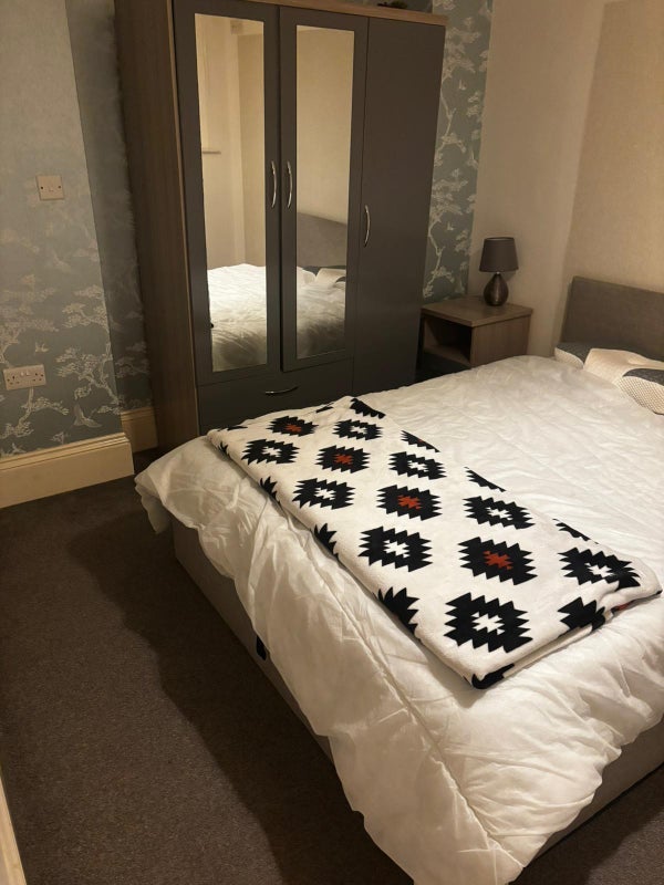 Room Whitecross Road in Weston-super-Mare