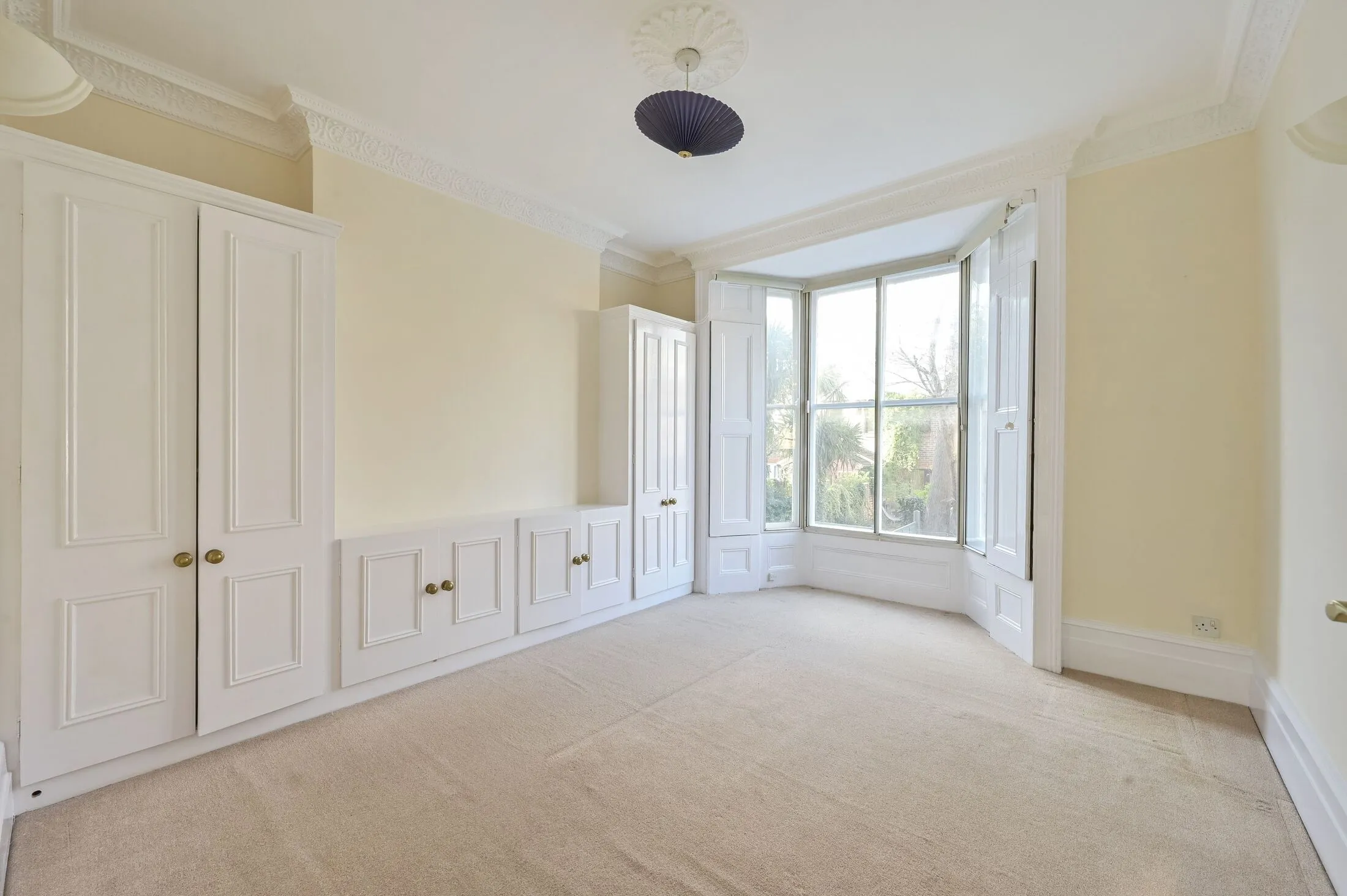 Flat Kingston Road in Greater London