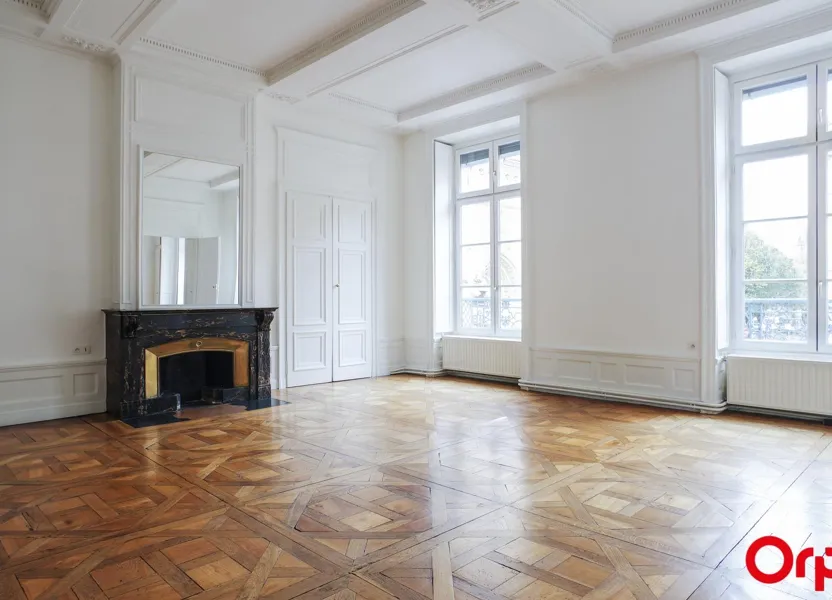 Flat Place Saint Jean in Lyon