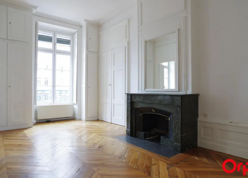 Maison Place Saint Jean à Lyon