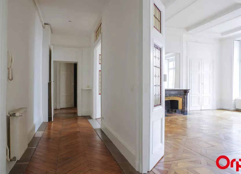 Flat Place Saint Jean in Lyon