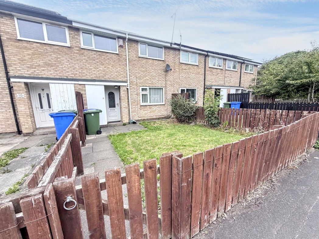 House Axminster Close in Cramlington
