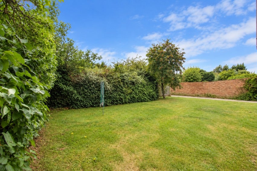 Flat Stanwell Road in Borough of Spelthorne