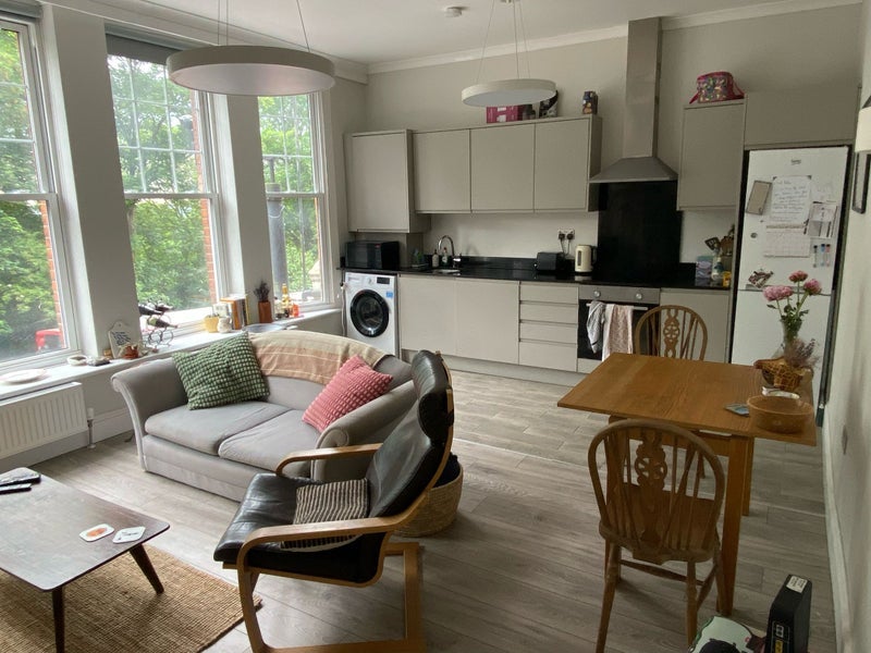 Room Archway Road in Greater London