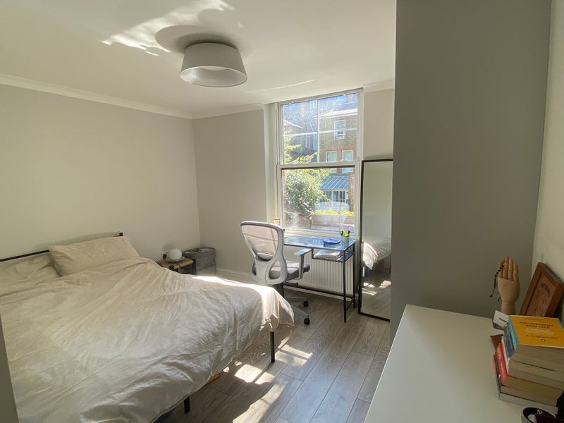 Room Archway Road in Greater London