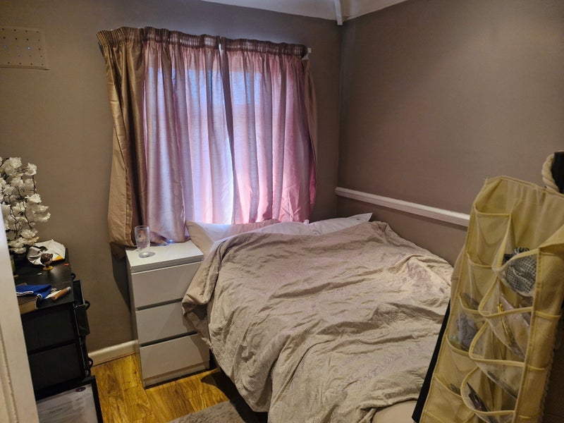 Room Headley Park Avenue in Bristol