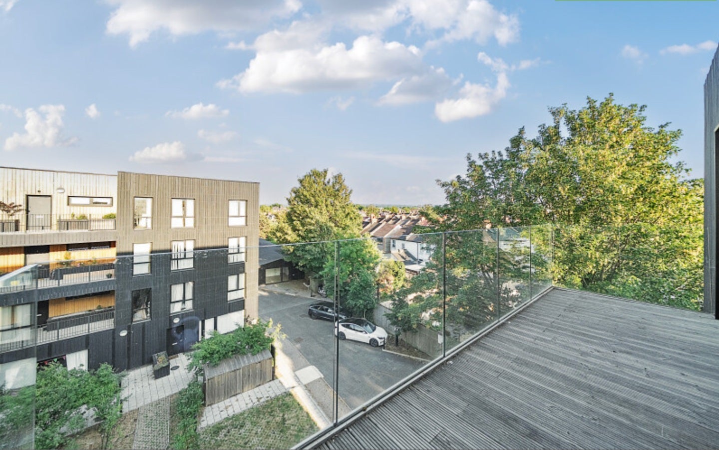 Flat Bell Foundry Close in Greater London