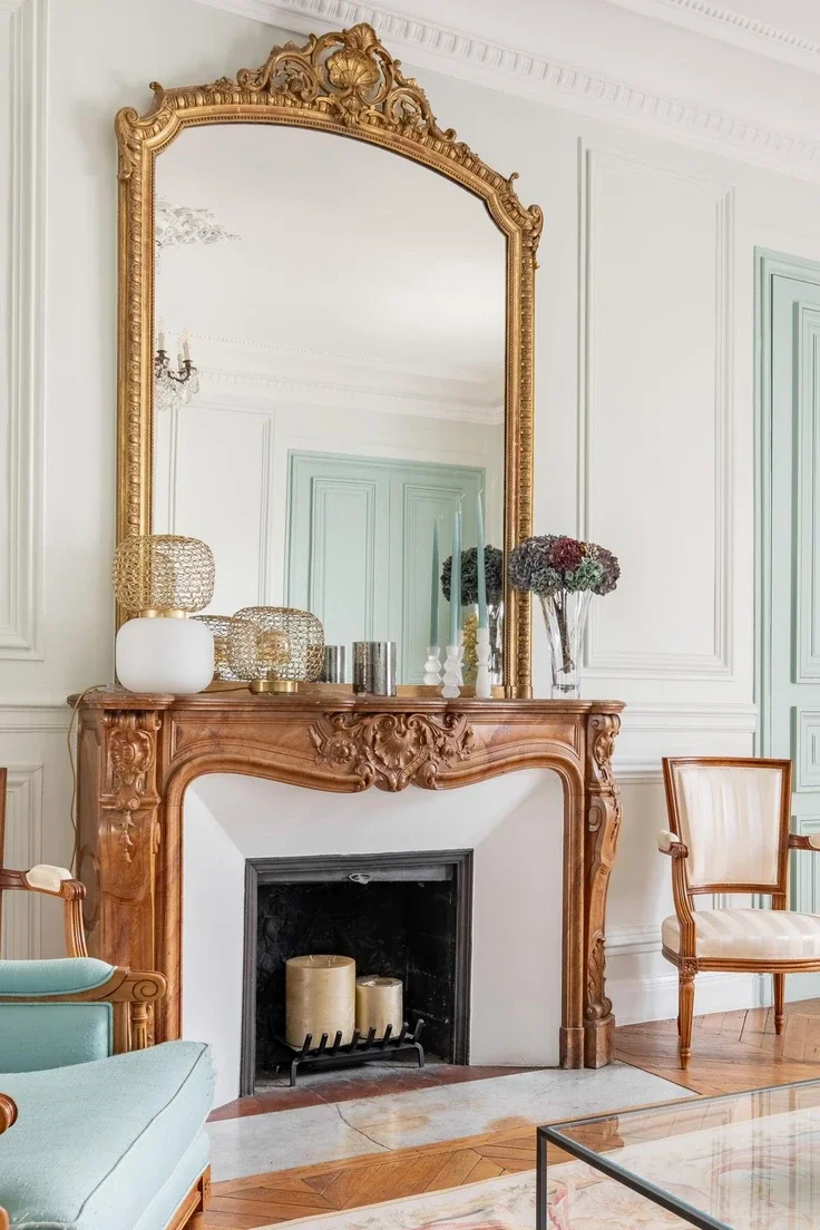 Flat Rue d'Anjou in Paris