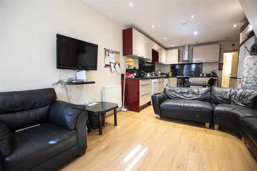 Flat Dawlish Road in Birmingham