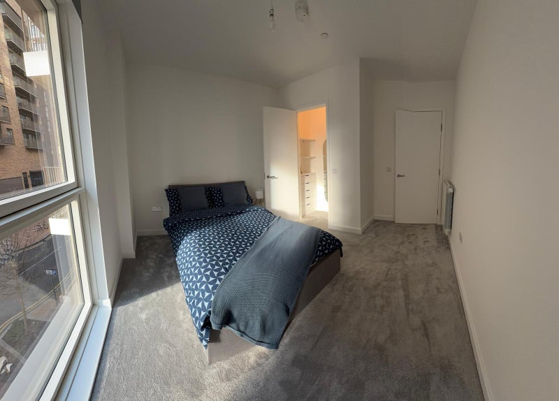 Room Banks Road in Greater London