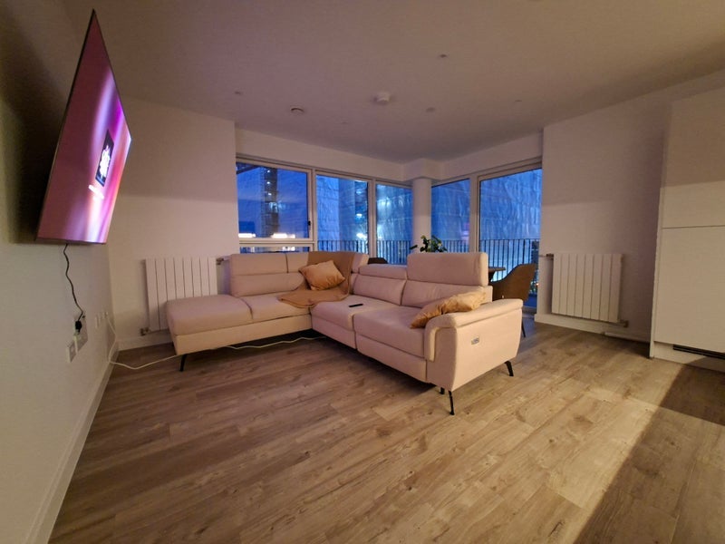Room Banks Road in Greater London