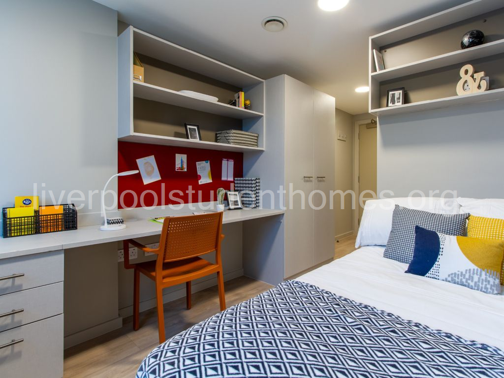 Room Shaw Street in Liverpool