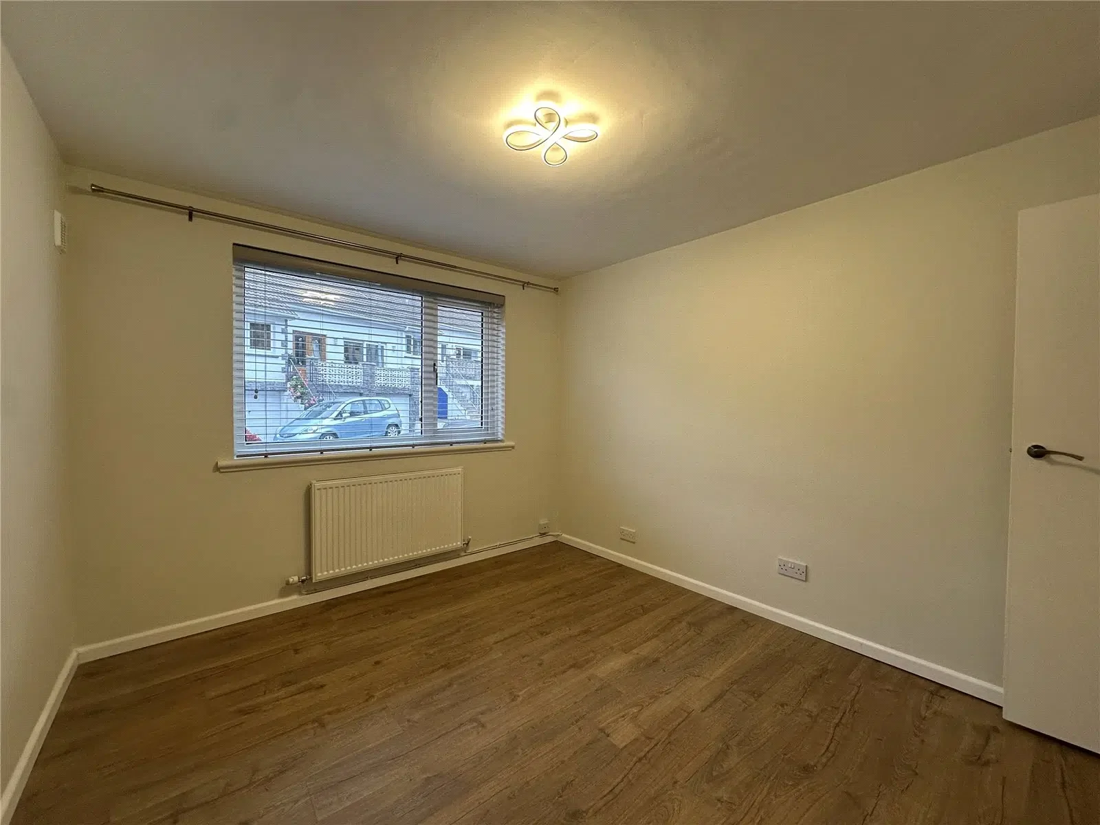 Flat Merlins Court in Tenby