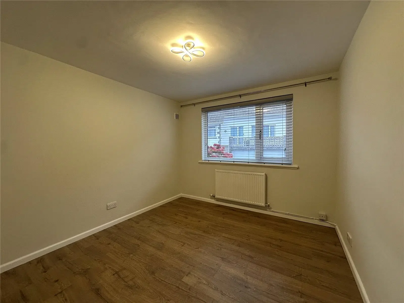 Flat Merlins Court in Tenby