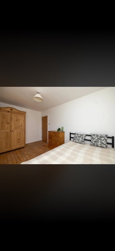 Room Cedars Road in Greater London