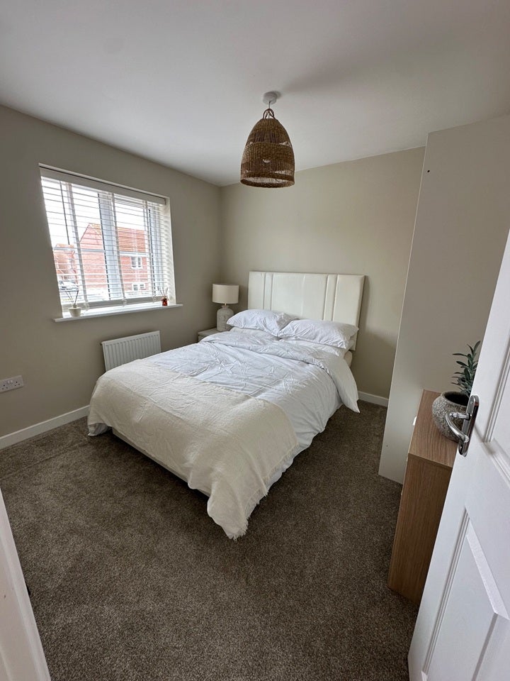 Room Bounty Drive in Hull