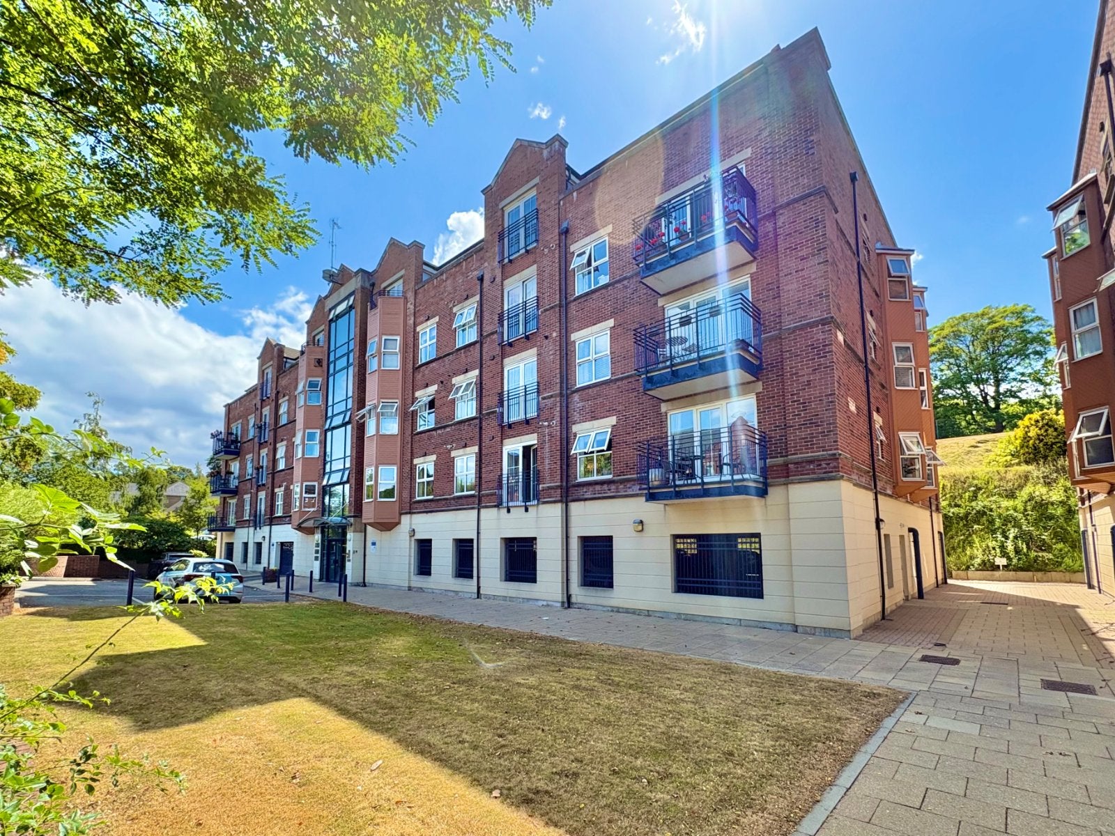 Flat Carisbrooke Road in Leeds