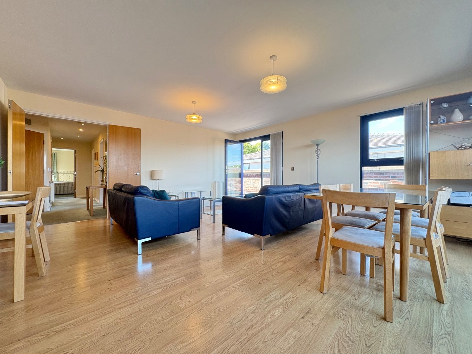 Flat Carisbrooke Road in Leeds