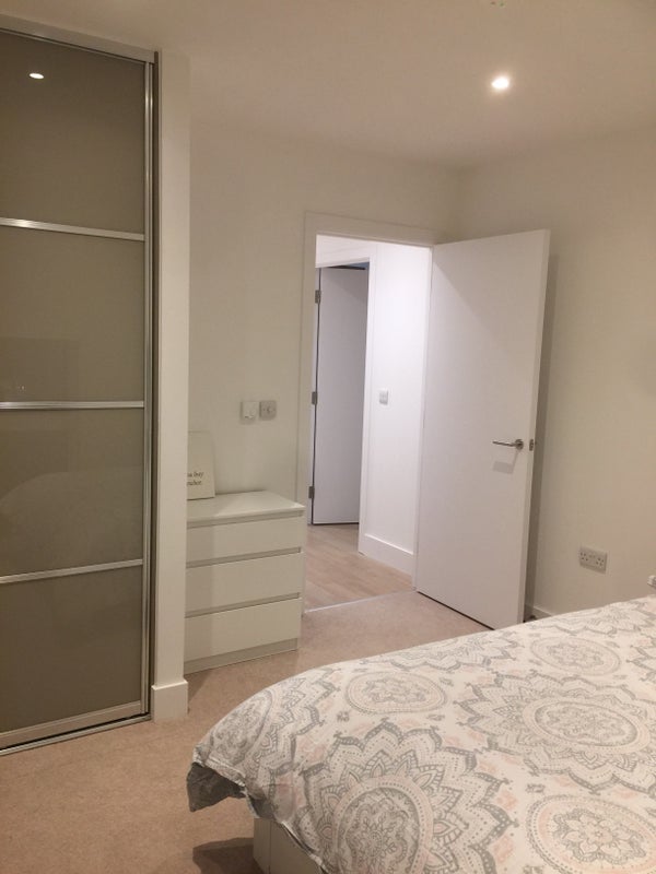 Flat Aston Street in Greater London