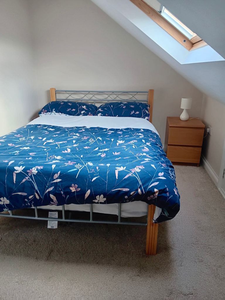 Room Preston Gardens in Greater London
