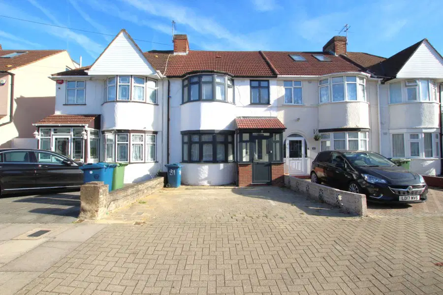 House Glebe Avenue in Greater London