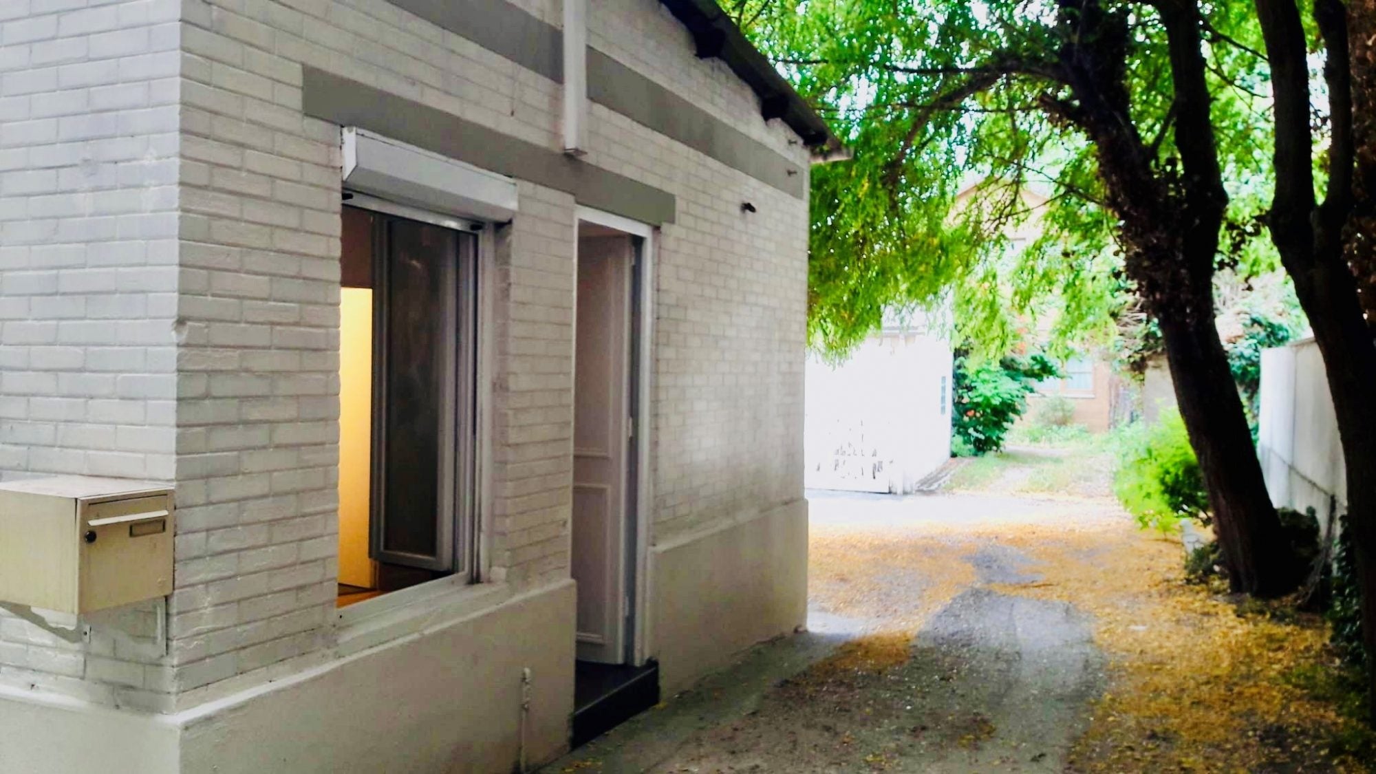 Flat Rue Jean-Jacques Rousseau in Saint-Ouen-sur-Seine
