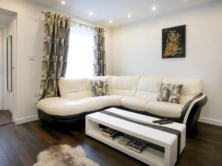House Dean Close in Nottingham