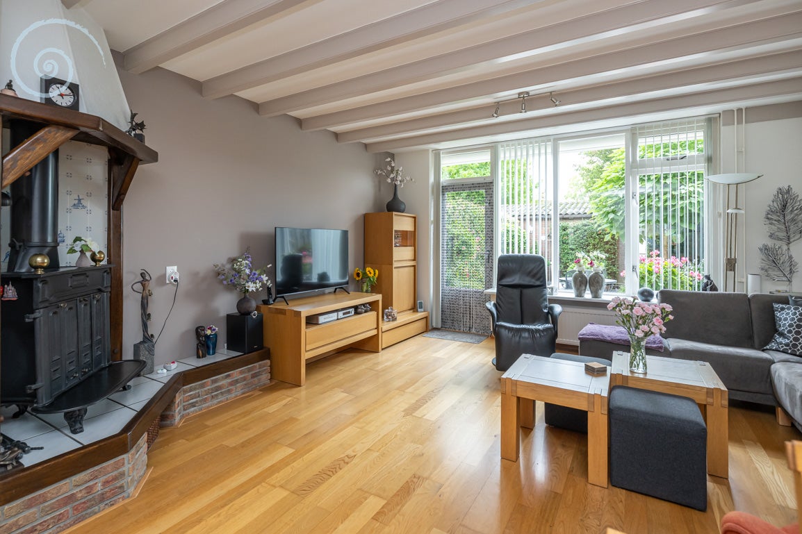Tussenwoning te koop: Nassaustraat 10, Den Bommel