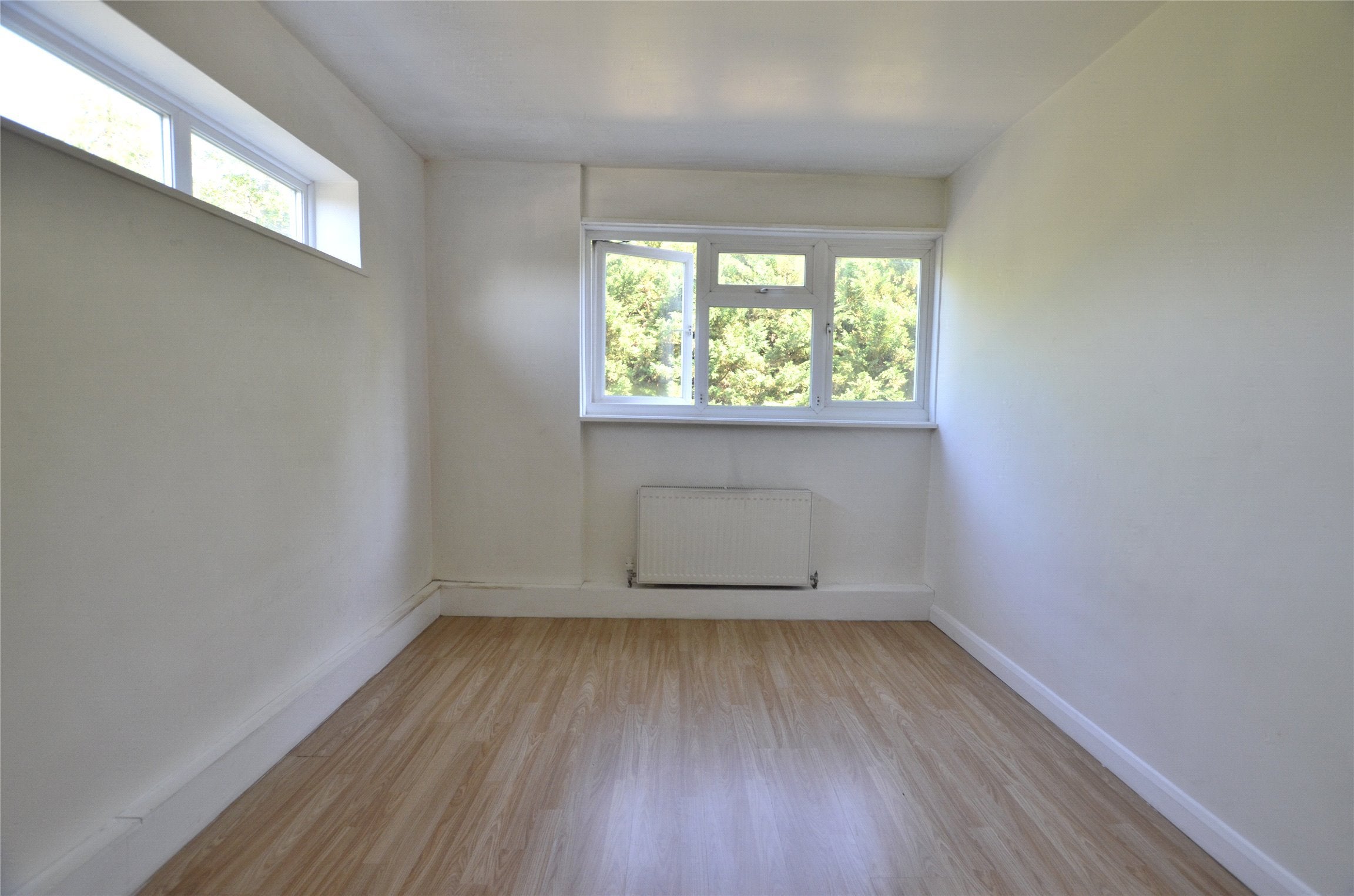 Flat Pampisford Road in Greater London