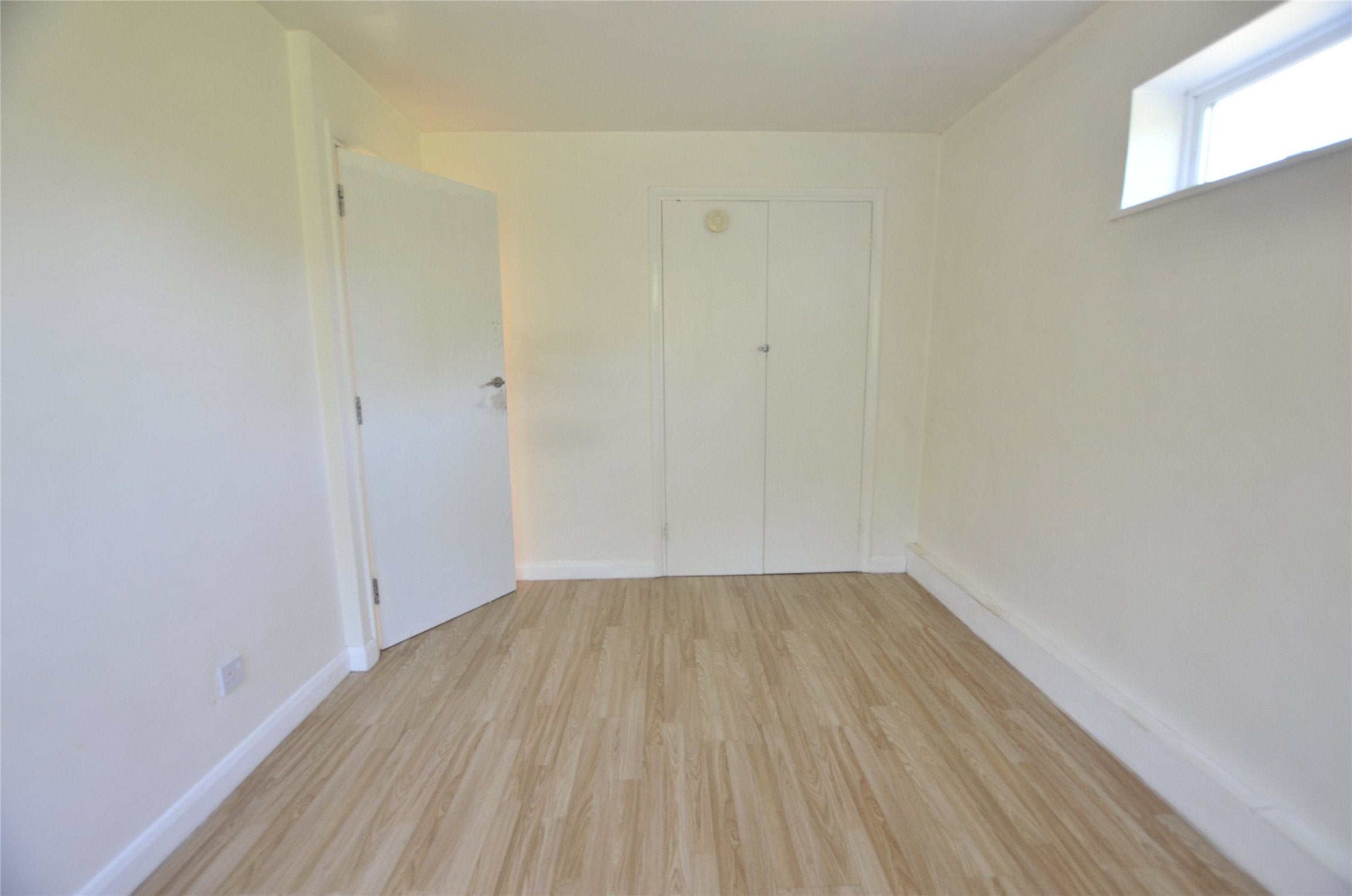 Flat Pampisford Road in Greater London