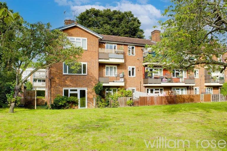 Flat Higham Road in Greater London