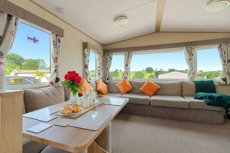 Flat Goldscross Hill in Teignbridge