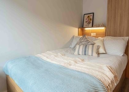 Room Lakeside Way in Greater London
