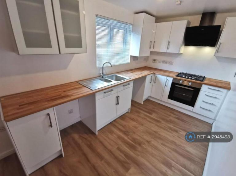 House Cavalier Close in Bridgwater