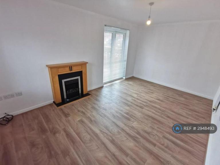 House Cavalier Close in Bridgwater