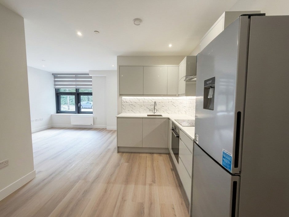 Flat Cowley Business Park in Greater London