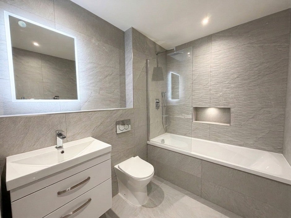 Flat Cowley Business Park in Greater London