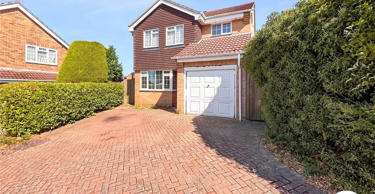 House Knights Ridge in Greater London