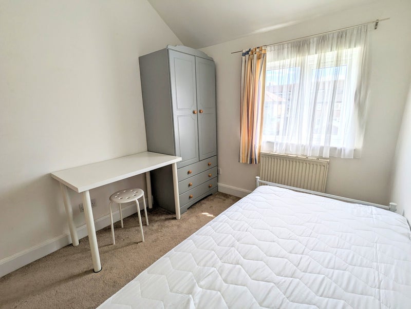 Room Farnaby Road in Greater London