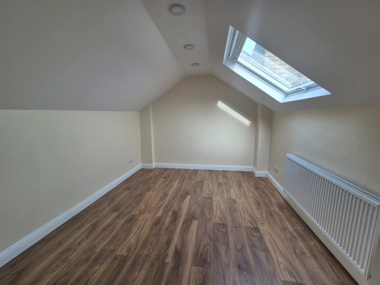 Flat Beulah Road in Greater London