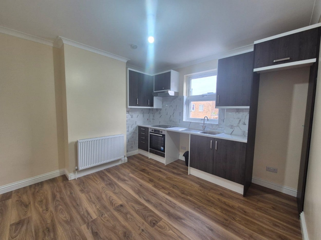 Flat Beulah Road in Greater London