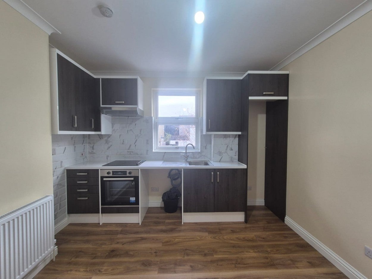 Flat Beulah Road in Greater London