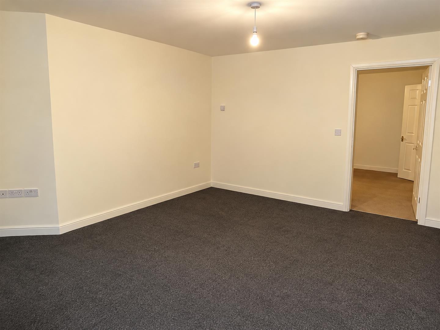 Flat Elizabeth Drive in Castleford