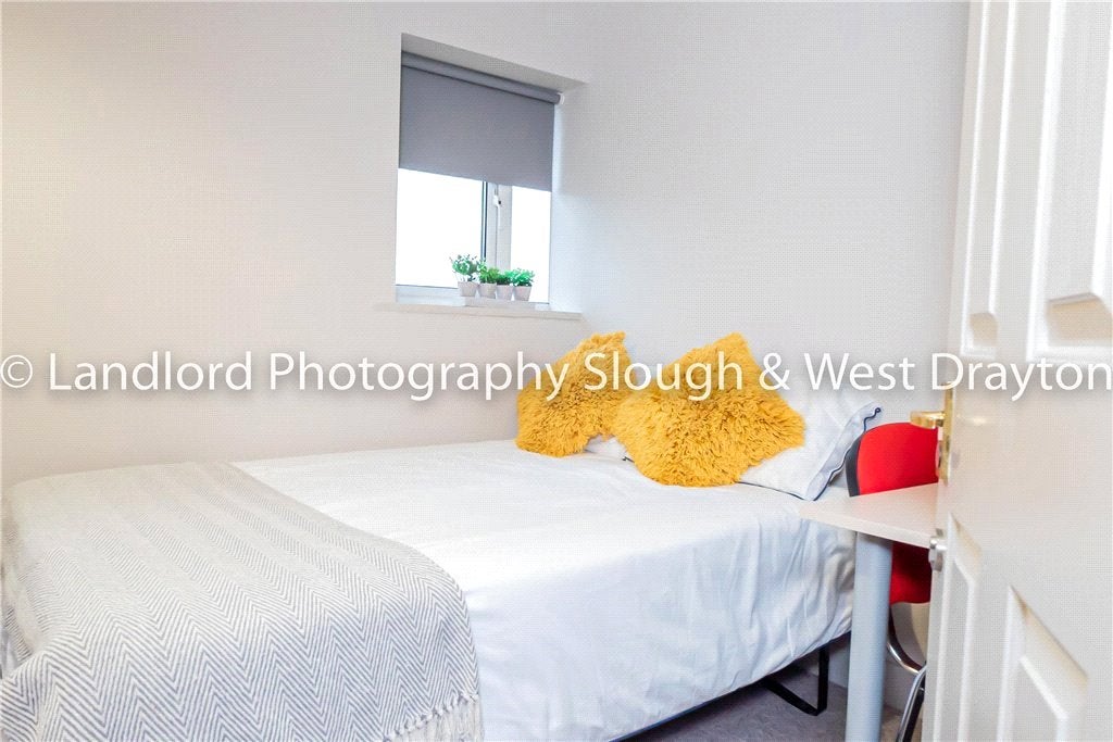 Room Park Barn East in Guildford