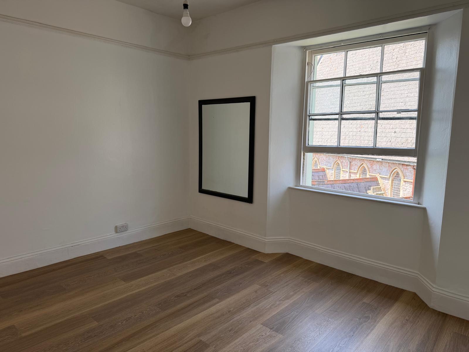 Room St Lukes Road in Torquay