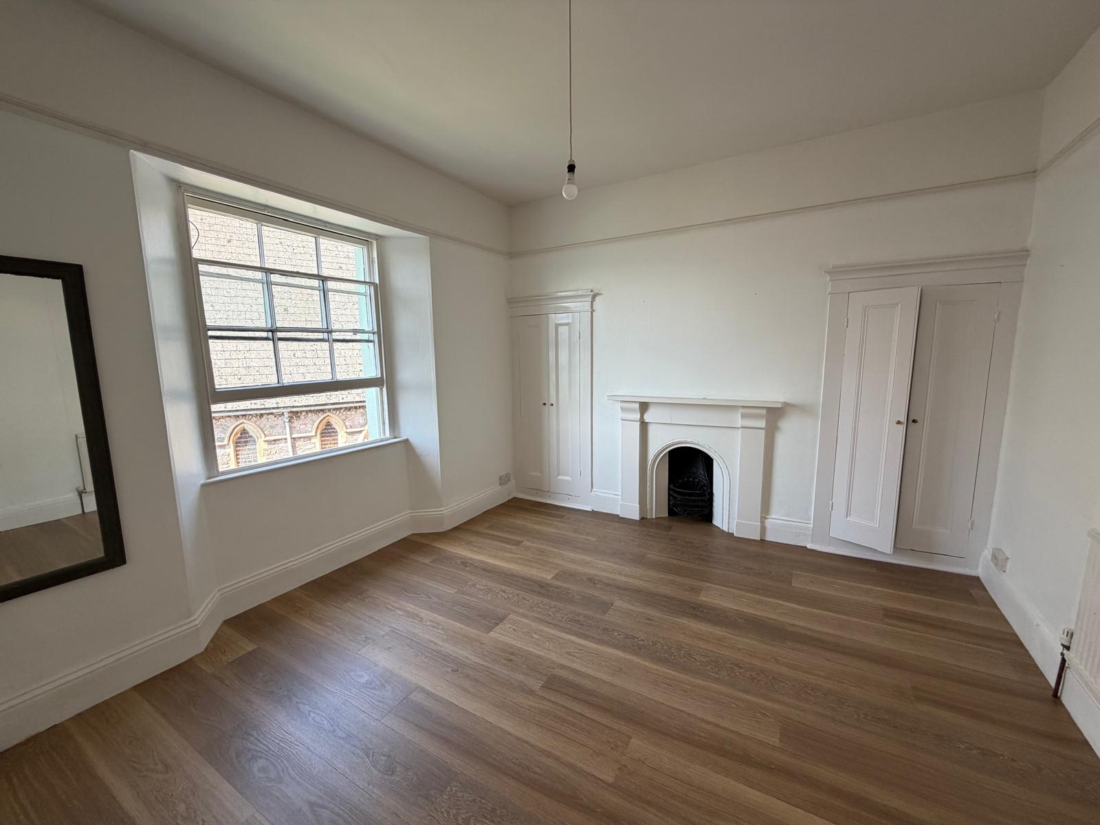 Room St Lukes Road in Torquay