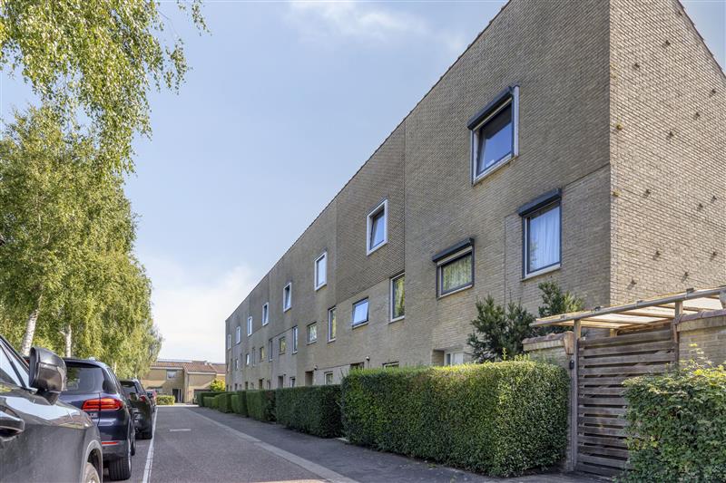 Huis Roosduinen 129 in Hoofddorp