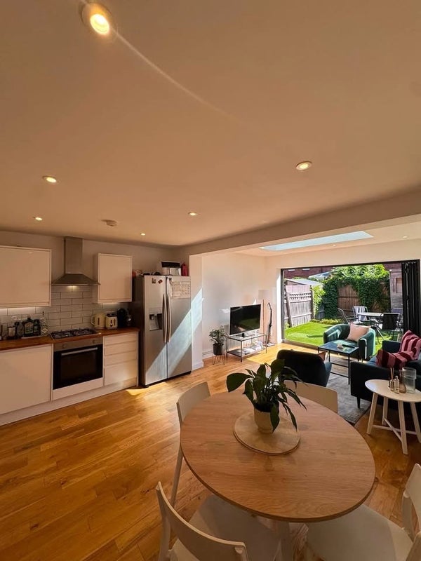 Room Dorothy Road in Greater London