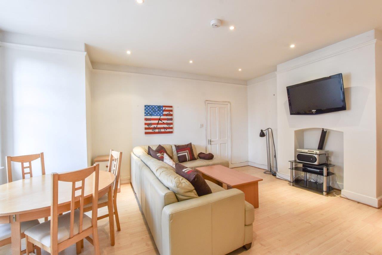 Flat Springbank Road in Newcastle upon Tyne